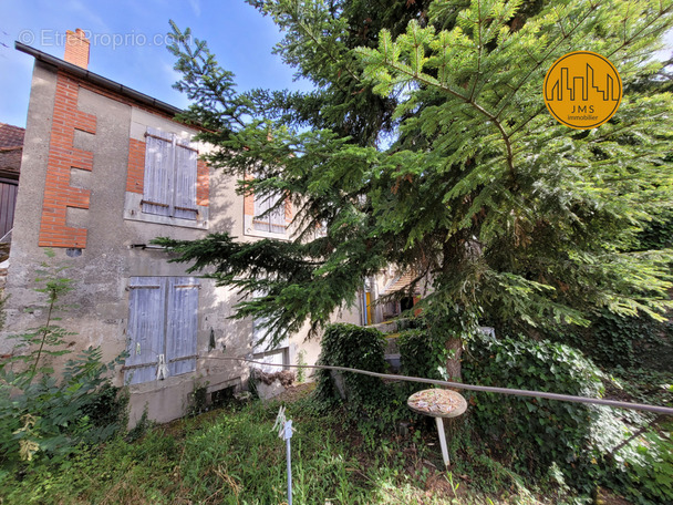 Maison à SAINT-POURCAIN-SUR-SIOULE