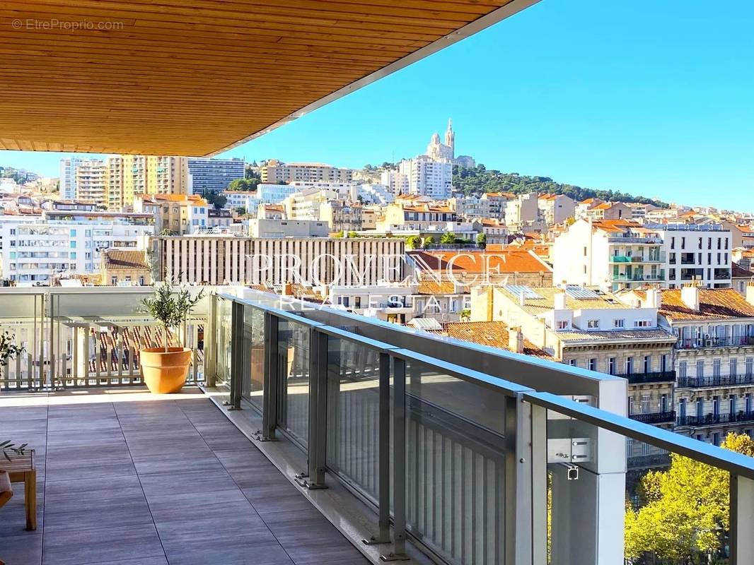 Appartement à MARSEILLE-6E