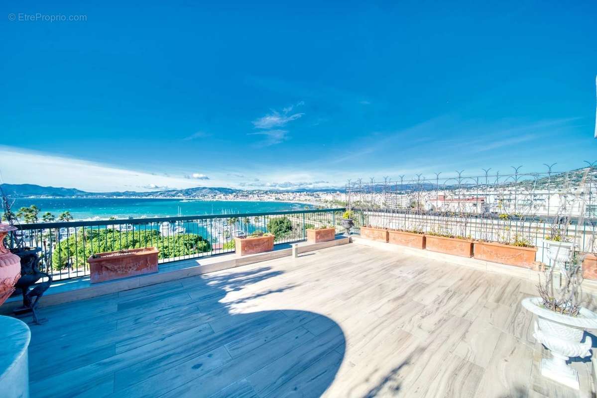 Appartement à CANNES