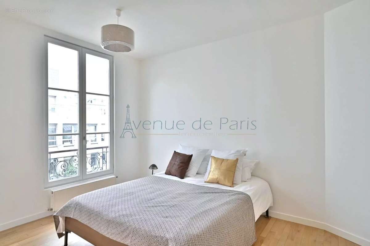 Appartement à PARIS-10E