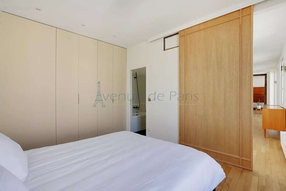 Appartement à PARIS-10E