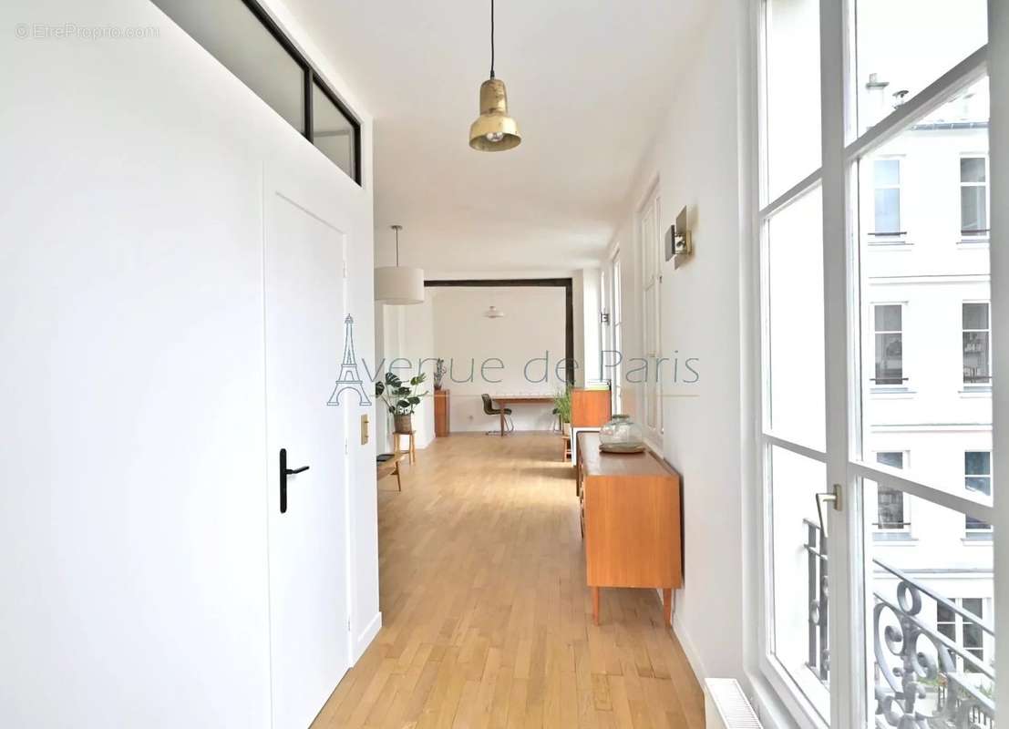 Appartement à PARIS-10E