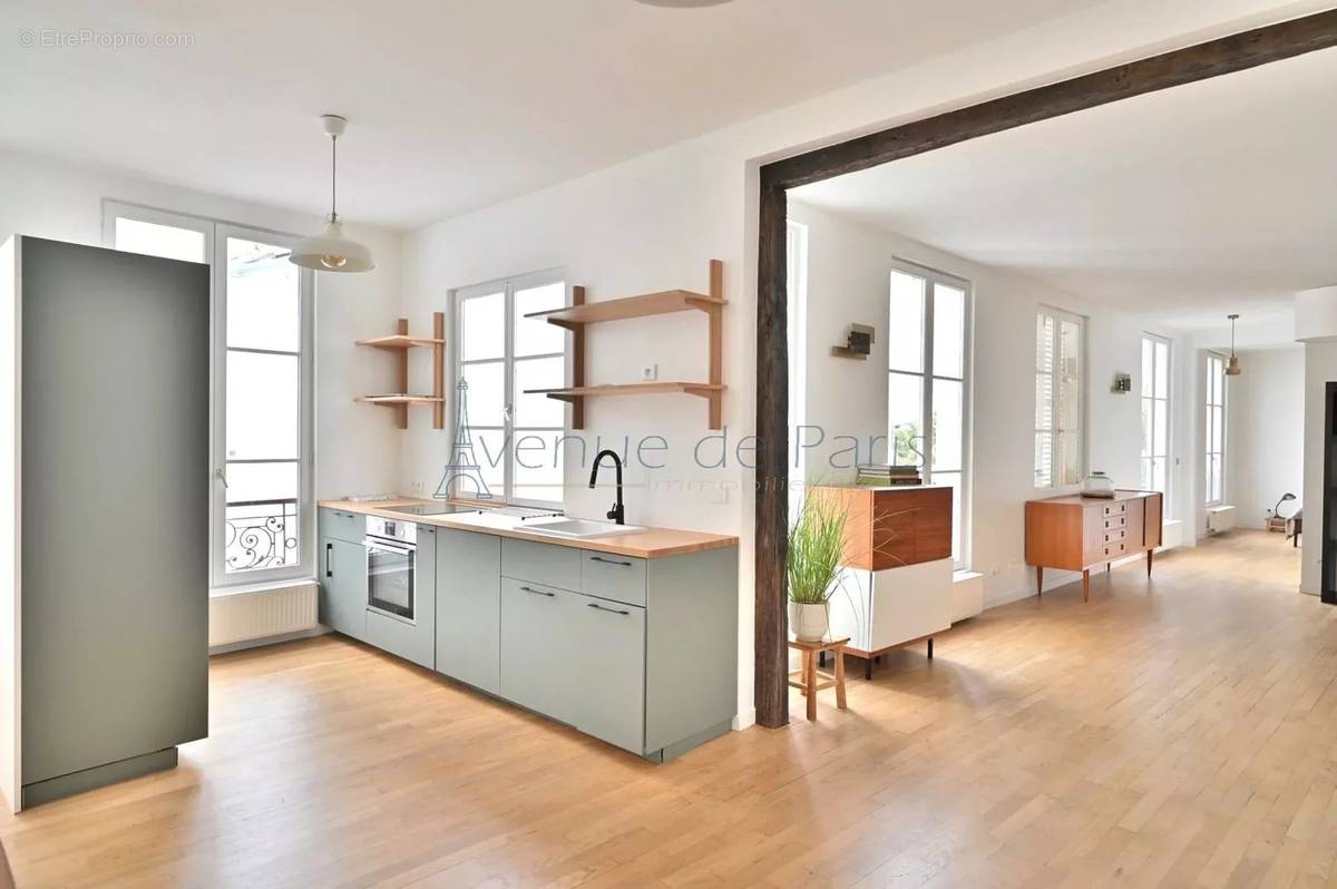 Appartement à PARIS-10E