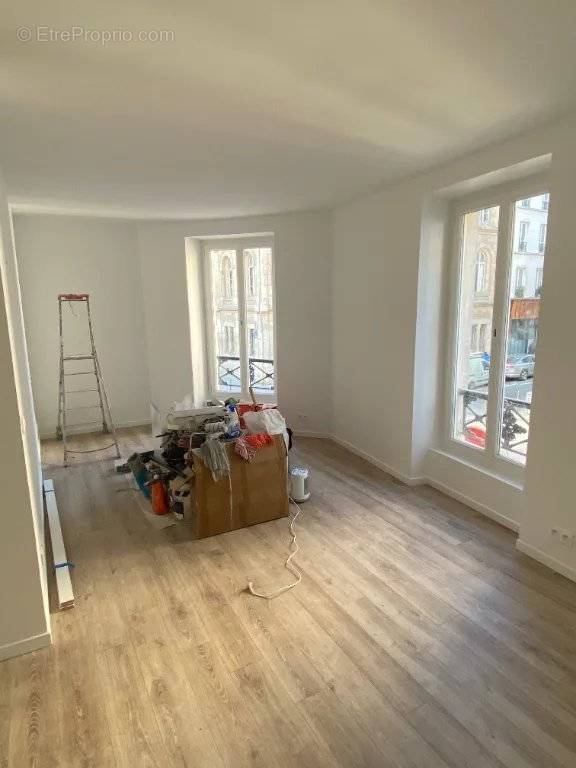 Appartement à PARIS-11E