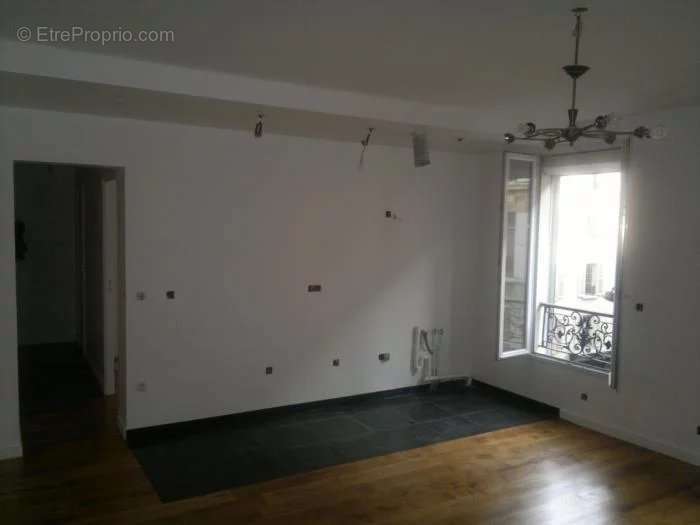 Appartement à PARIS-11E