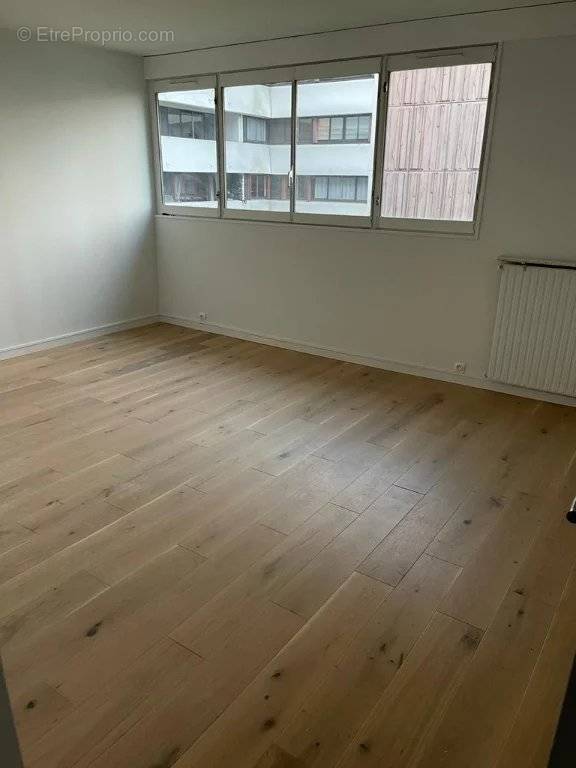 Appartement à PARIS-19E