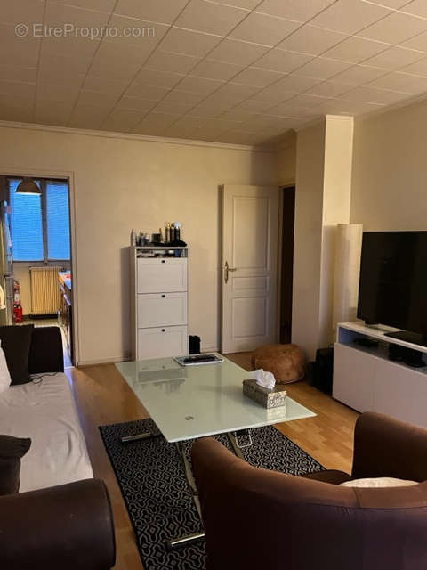 Appartement à GENNEVILLIERS