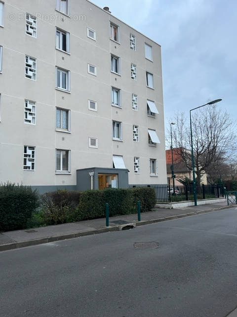 Appartement à GENNEVILLIERS