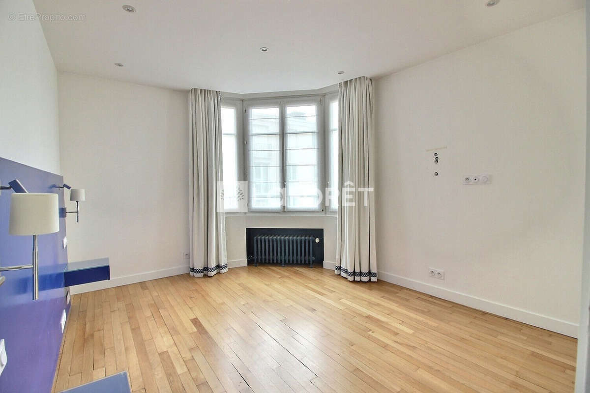 Appartement à BOIS-COLOMBES