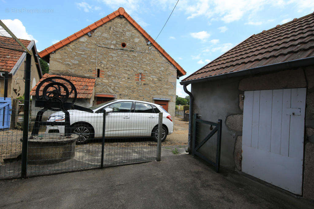 Maison à SAINT-NIZIER-SUR-ARROUX