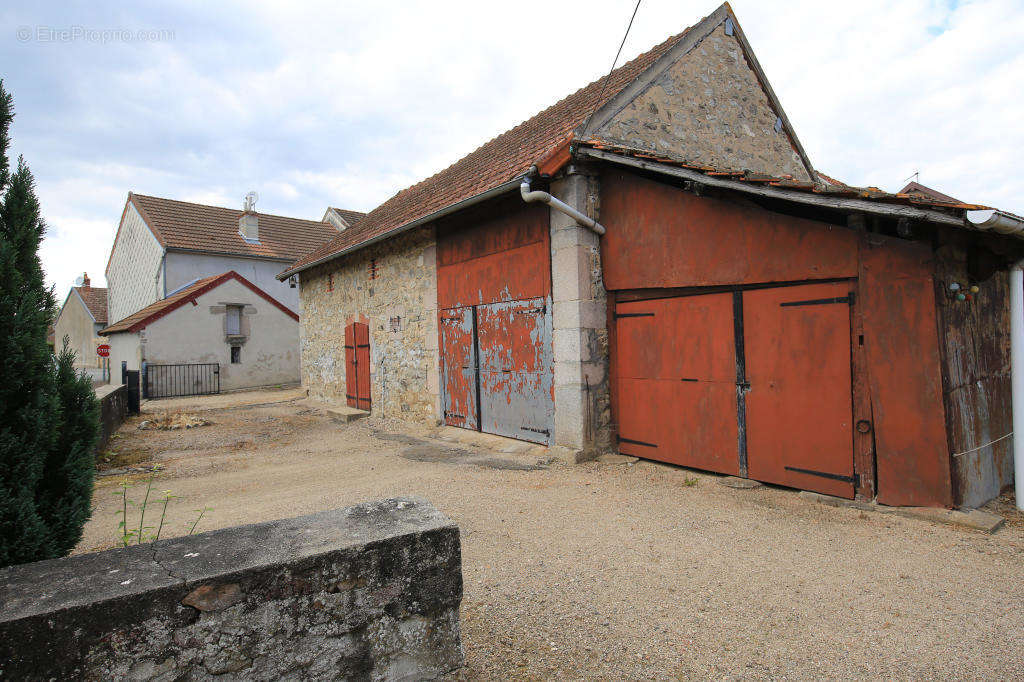 Maison à SAINT-NIZIER-SUR-ARROUX