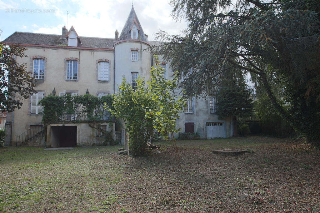 Maison à ETANG-SUR-ARROUX