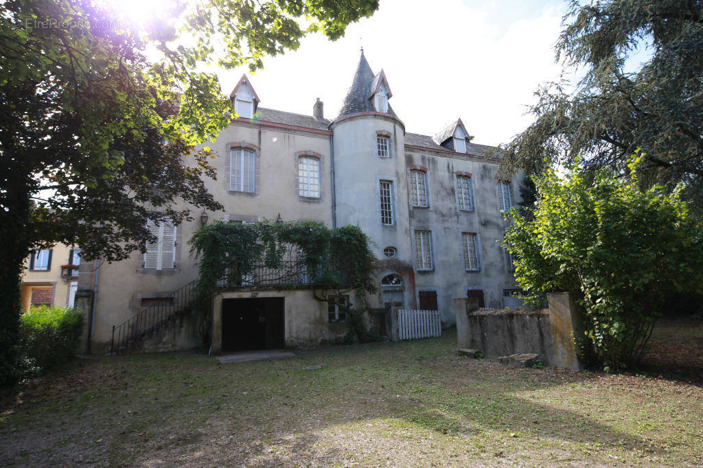 Maison à ETANG-SUR-ARROUX