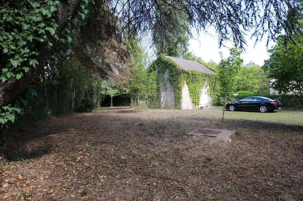 Maison à ETANG-SUR-ARROUX