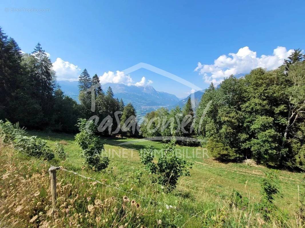 Terrain à SAINT-GERVAIS-LES-BAINS