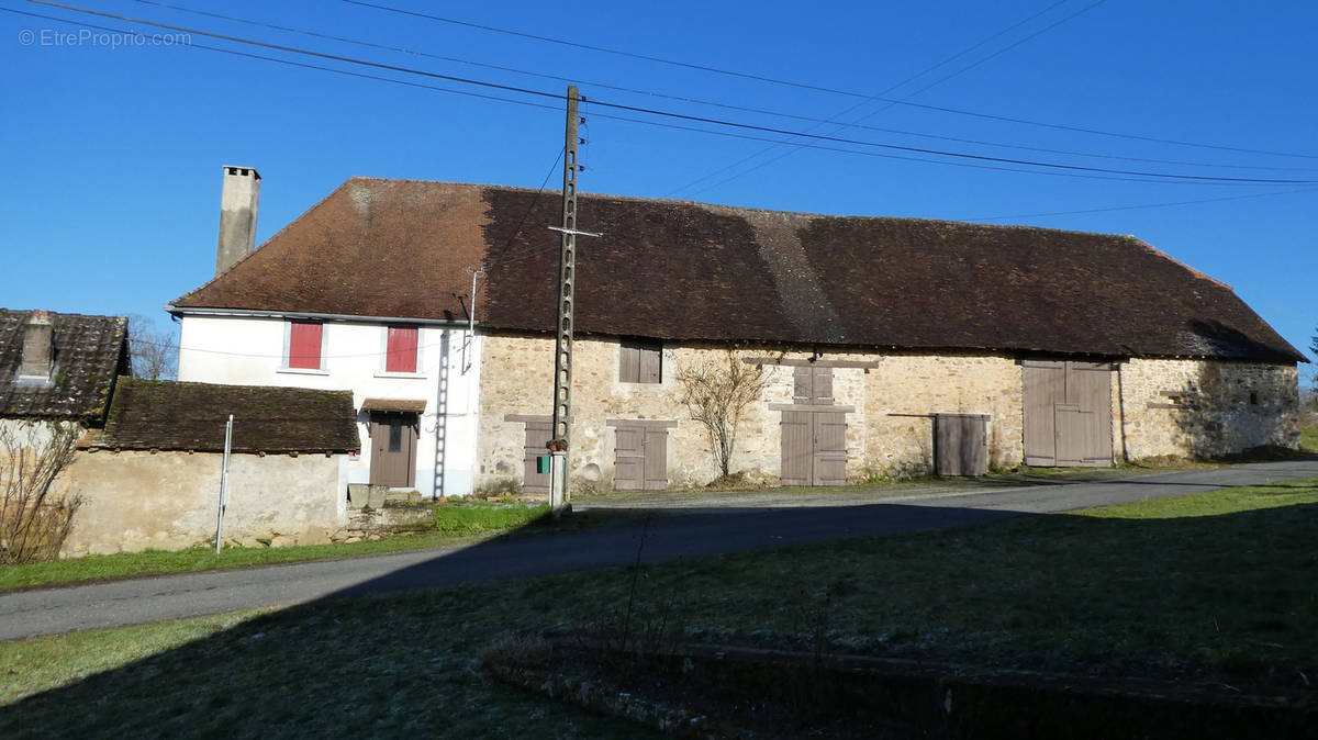 Maison à CHATEAU-CHERVIX