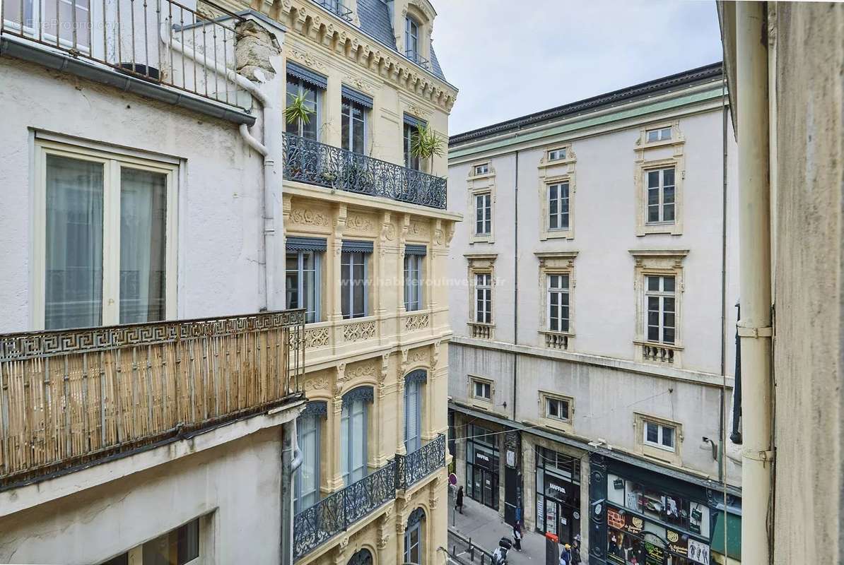 Appartement à LYON-1E