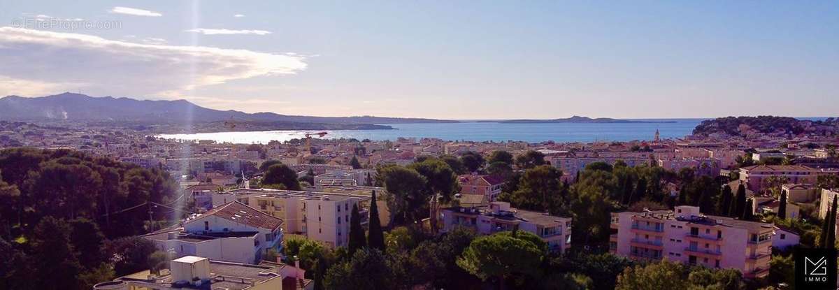 Appartement à SANARY-SUR-MER