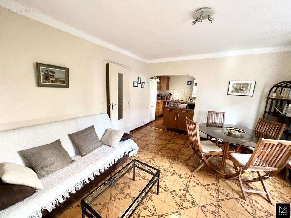 Appartement à SANARY-SUR-MER