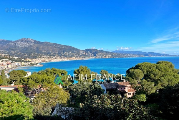 Appartement à ROQUEBRUNE-CAP-MARTIN