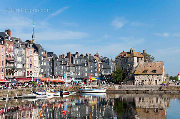 Commerce à HONFLEUR