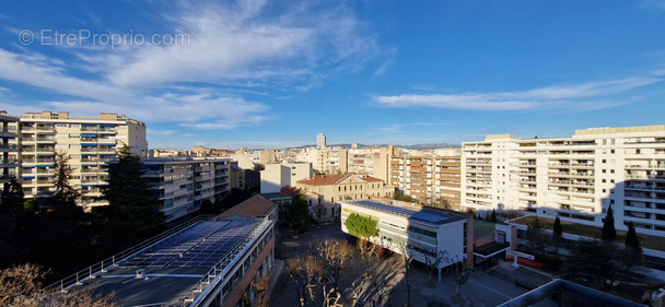 Appartement à MARSEILLE-8E