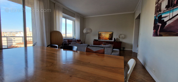 Appartement à MARSEILLE-8E