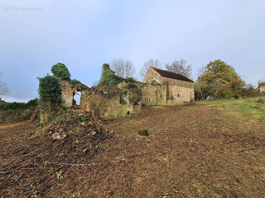 Terrain à AVALLON