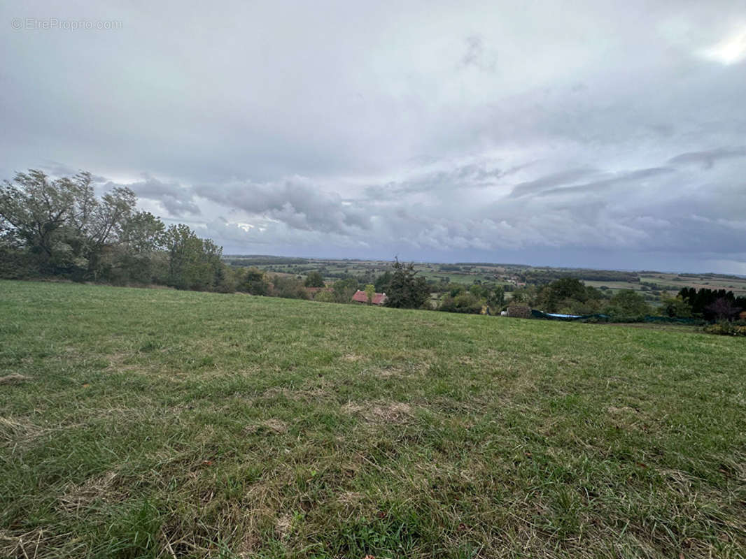 Terrain à AVALLON