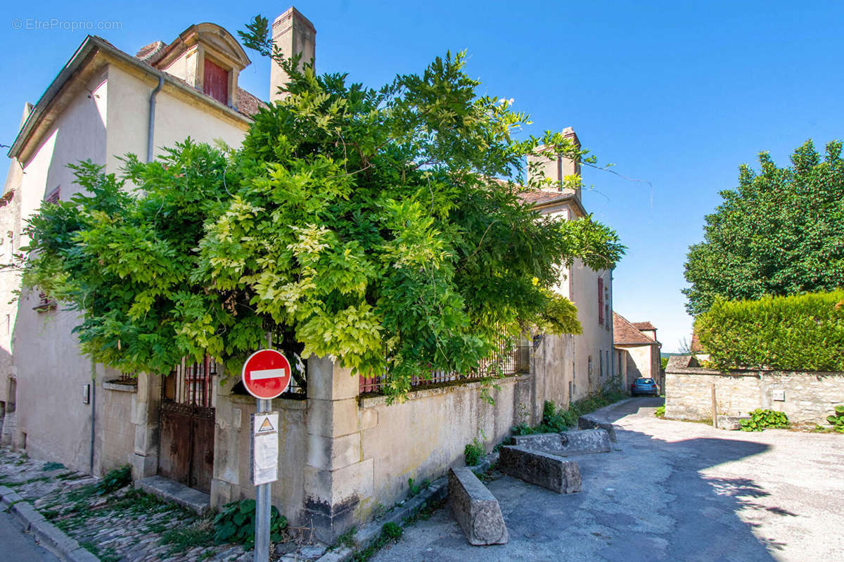 Maison à VEZELAY