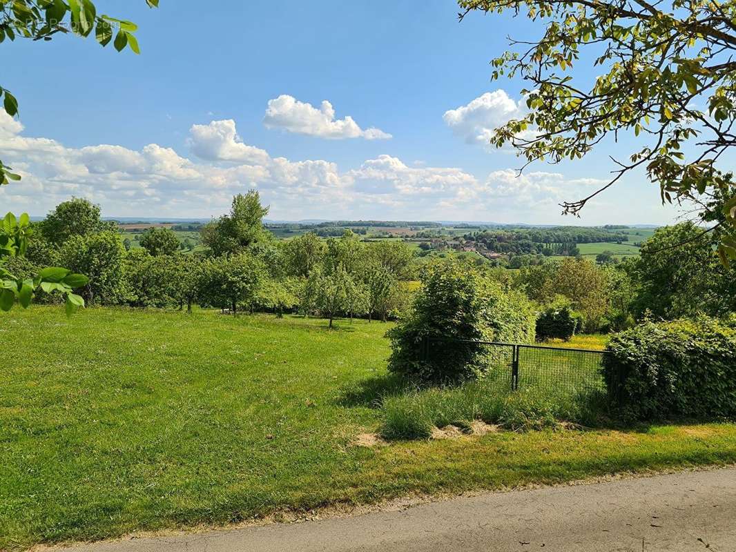 Terrain à AVALLON