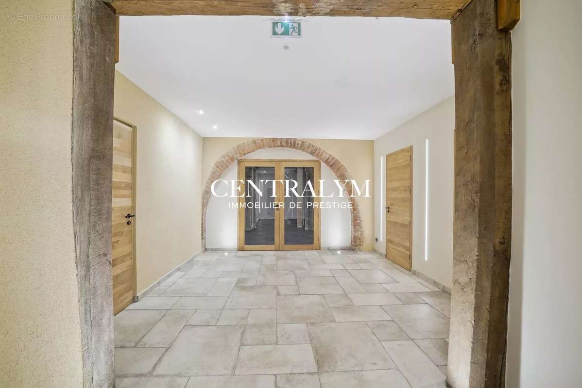 Appartement à SAINT-GENIS-LAVAL