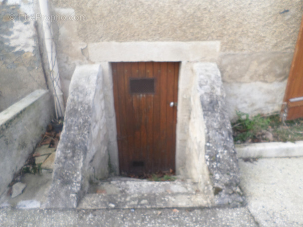 Maison à LUSSAC-LES-CHATEAUX