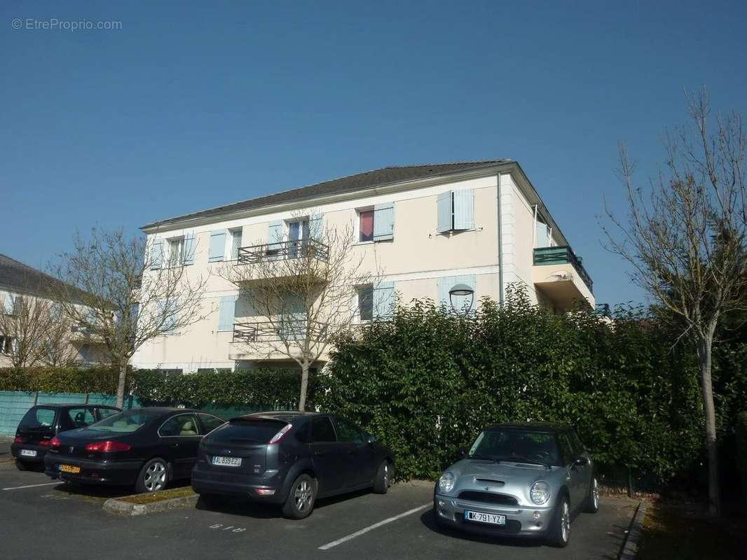 Appartement à SAVIGNY-LE-TEMPLE