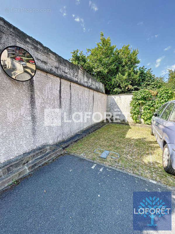 Parking à VIGNEUX-SUR-SEINE