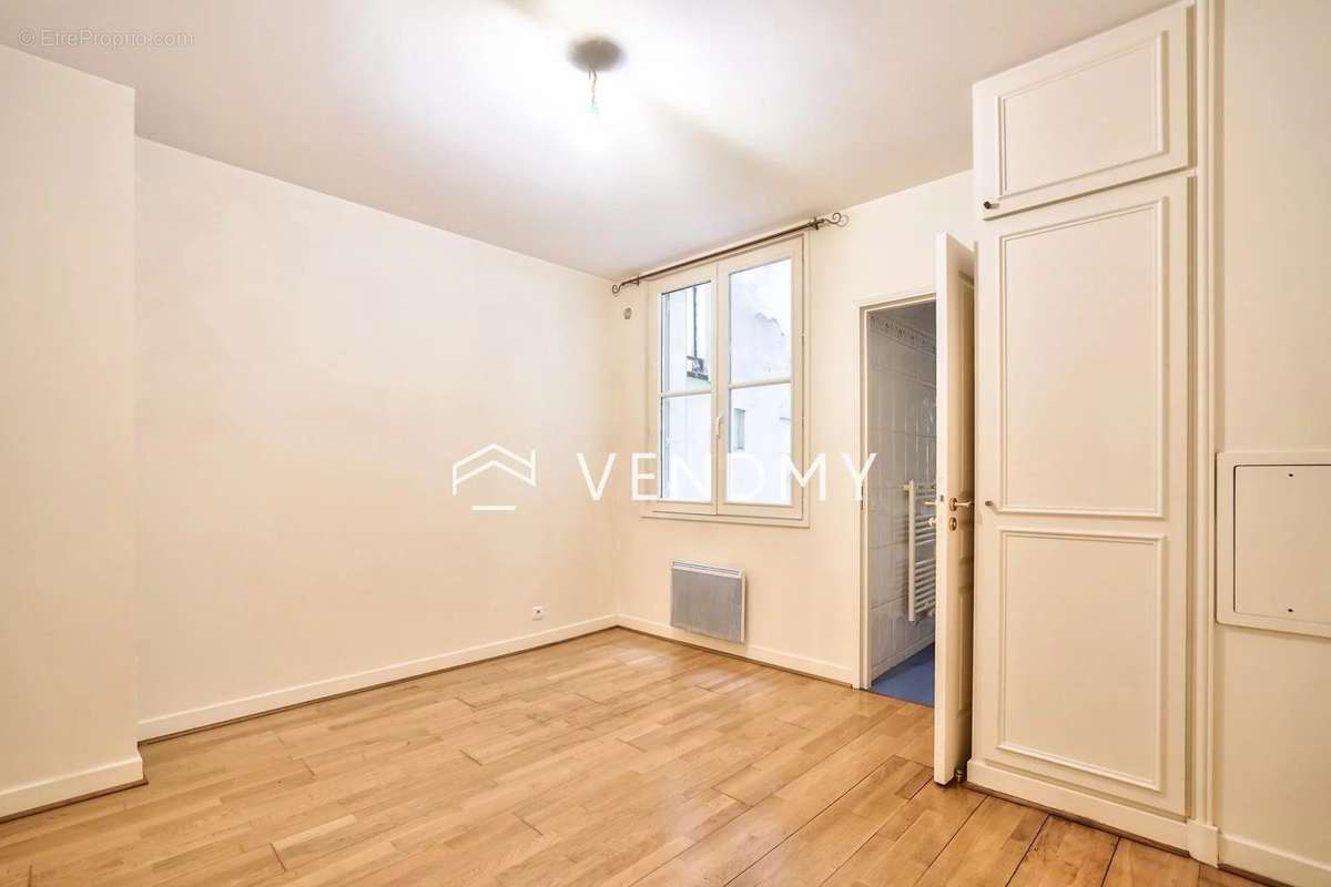 Appartement à PARIS-2E