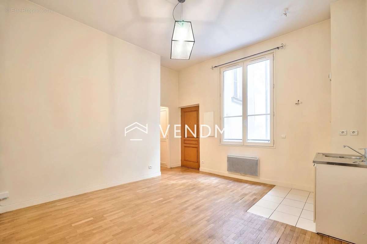 Appartement à PARIS-2E