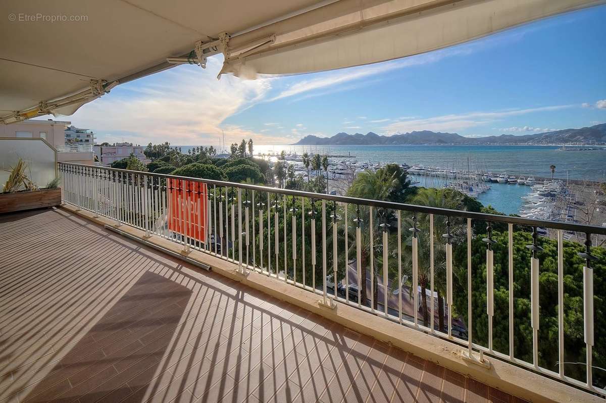 Appartement à CANNES