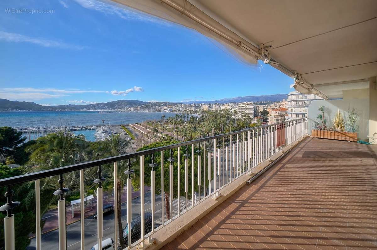 Appartement à CANNES