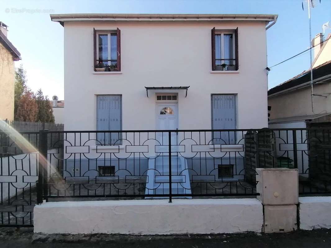 Maison à LES PAVILLONS-SOUS-BOIS