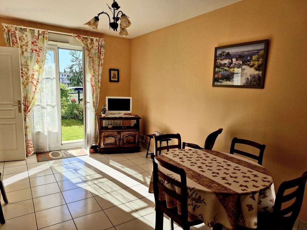 Appartement à SAINT-FARGEAU-PONTHIERRY