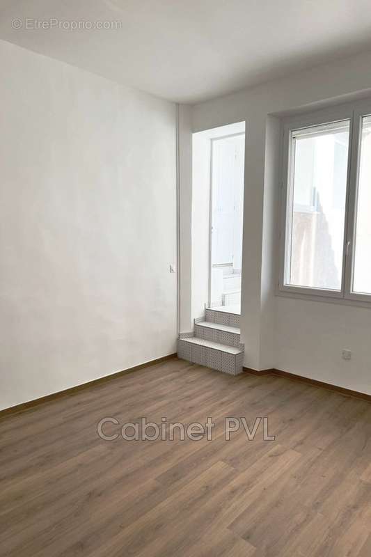 Appartement à MARSEILLE-16E