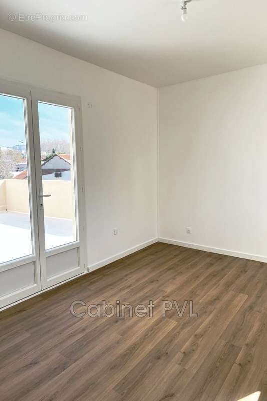 Appartement à MARSEILLE-16E