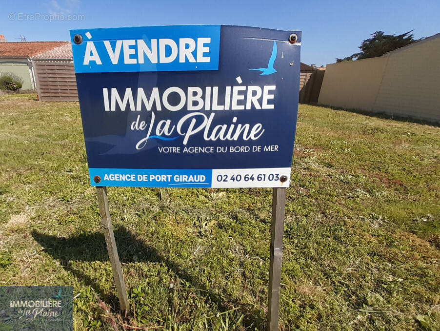 Terrain à LA PLAINE-SUR-MER