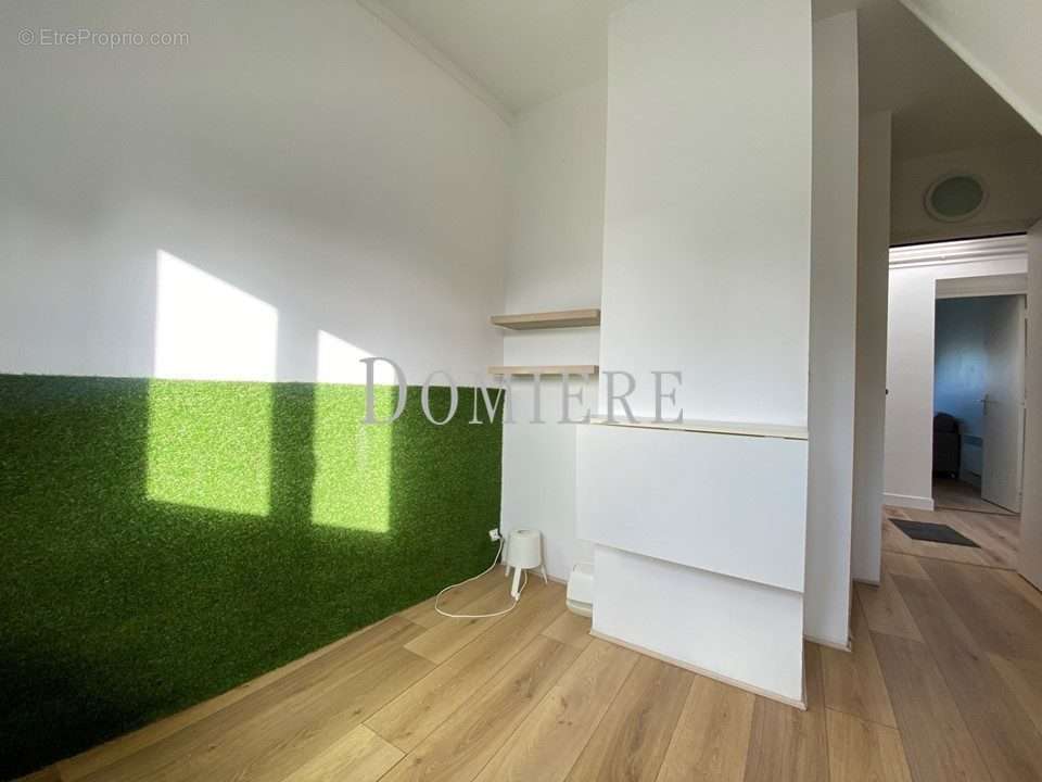 Chambre  - Appartement à PARIS-17E