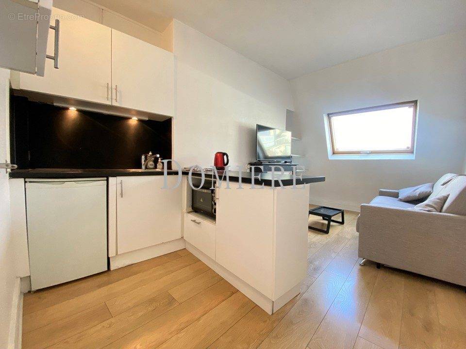 Séjour/cuisine américaine - Appartement à PARIS-17E