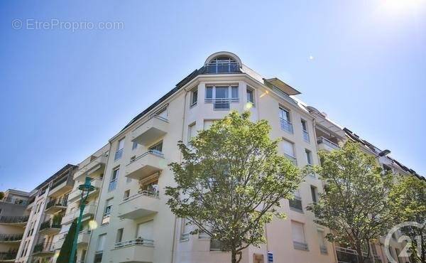 Appartement à MONTROUGE