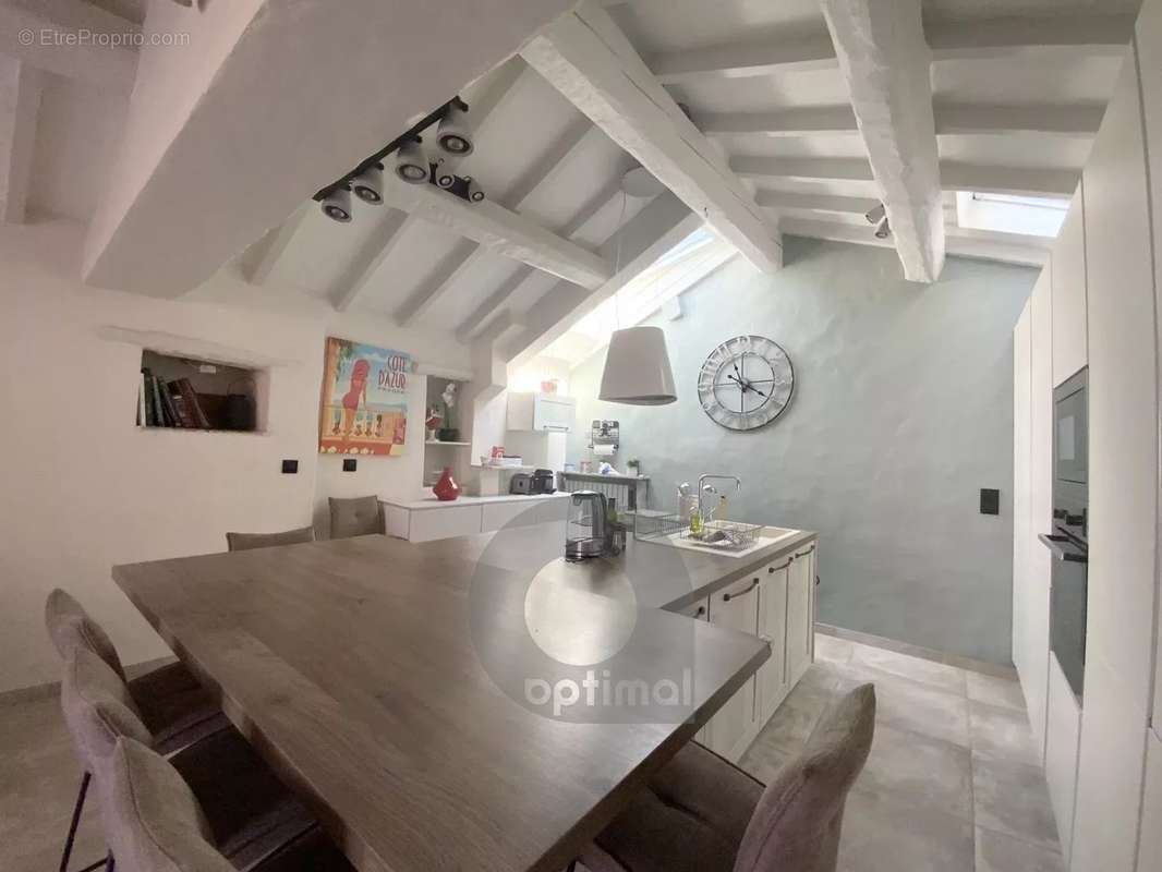 Appartement à ROQUEBRUNE-CAP-MARTIN