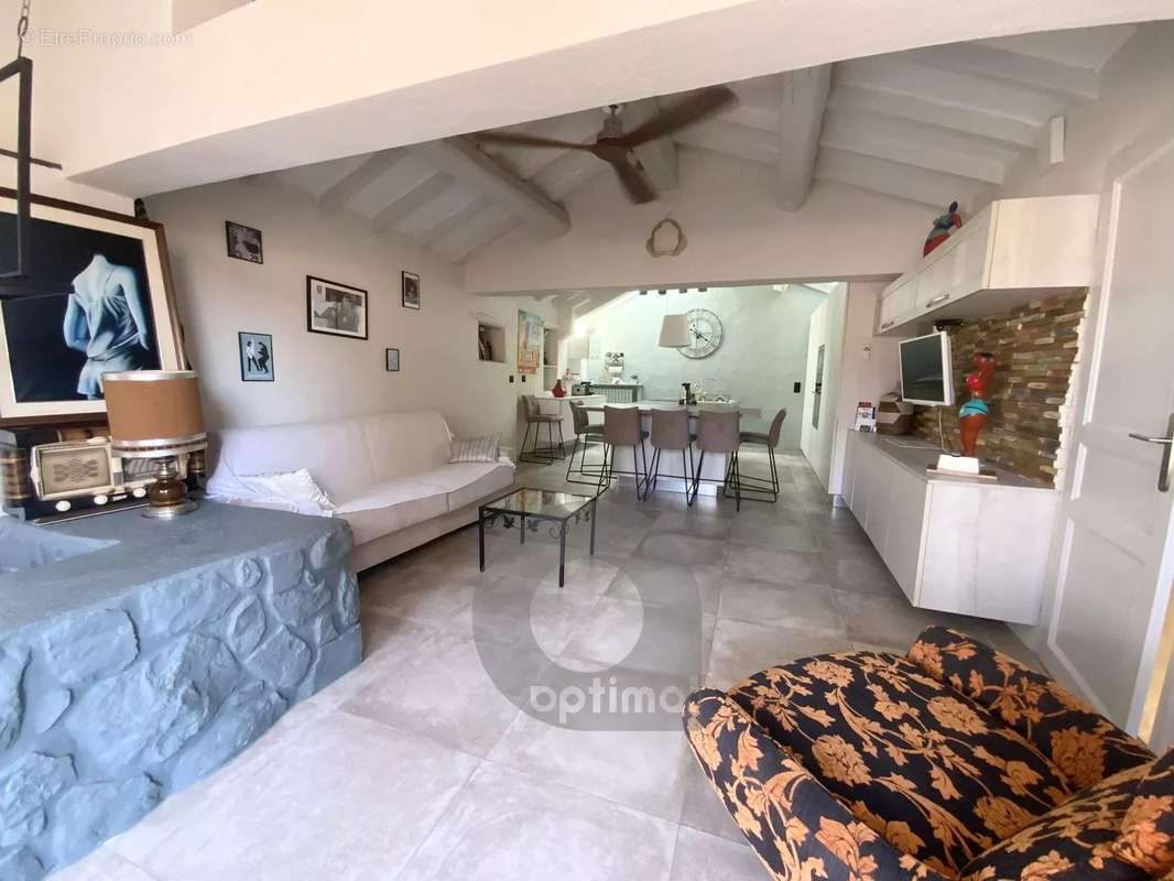 Appartement à ROQUEBRUNE-CAP-MARTIN