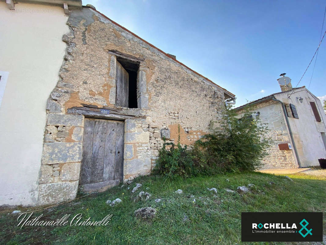 Maison à ASNIERES-LA-GIRAUD